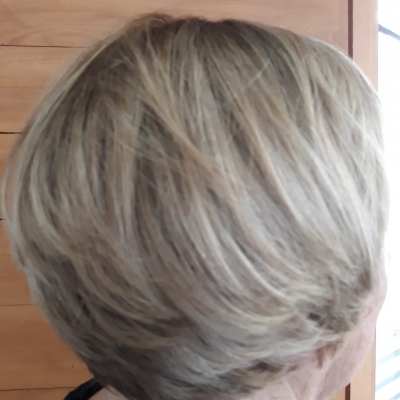 Corte, escova e coloração 